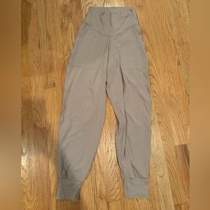 Aerie Real Me Jogger. Color: Cocoa Cream. Size small. New, without tags.